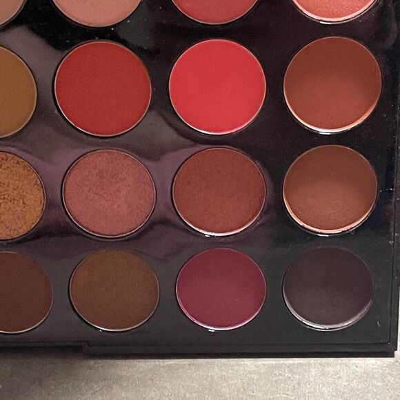 Morphe 35H Artistry Palette "Hot Spot" - 35 Highly Pigmented Shades, NEW - Picture 12 of 16